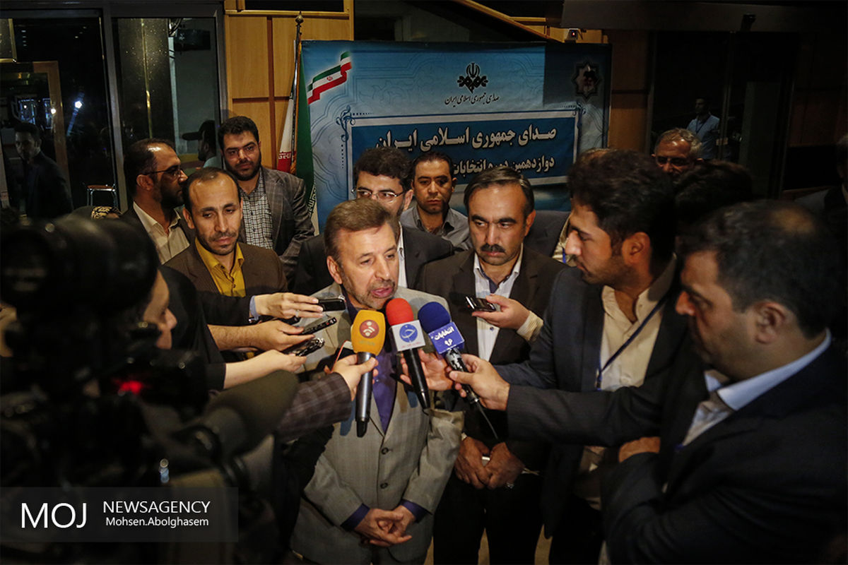 بازدید واعظی وزیر ارتباطات از ستاد انتخابات کشور