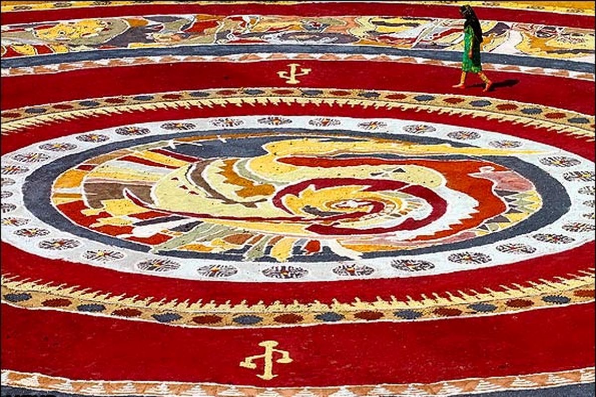 هفتمین فرش خاکی جزیره هرمز