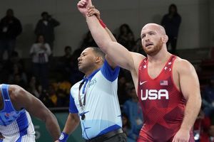 آزادکار کشتی آمریکا بازداشت شد!