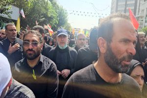 حضور قالیباف در مراسم تشییع شهدا + فیلم