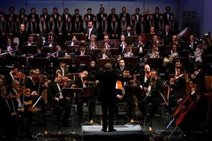 بخشی از اجرای ارکستر سمفونیک صداوسیما در چهلمین جشنواره بین‌المللی موسیقی فجر + فیلم
