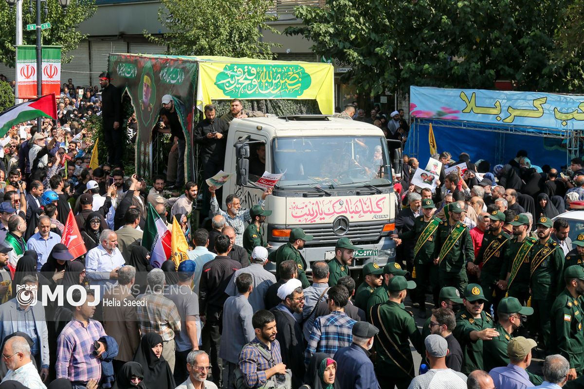 تشییع پیکر شهید «عباس نیلفروشان»