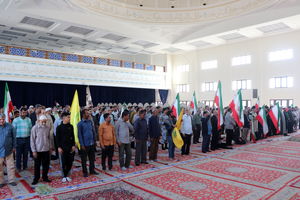 اجتماع مردمی نمازگزاران کیش در جمعه‌های خشم و نصر