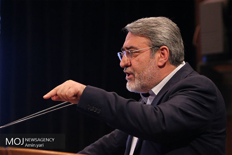 مجوز دولت برای ورود سپاه به موضوع مقابله با قاچاق کالا