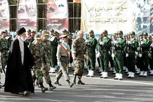 ماجرای شنیدنی دستور رهبر انقلاب برای تشکیل قرارگاه خاتم‌الانبیا و جلسه‌ ایشان با سرلشکر شهید رشید + فیلم