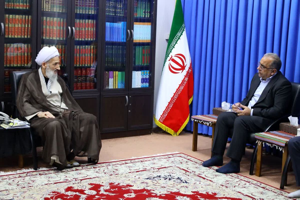 دیدار مدیرکل تعزیرات حکومتی مازندران با آیت الله لائینی