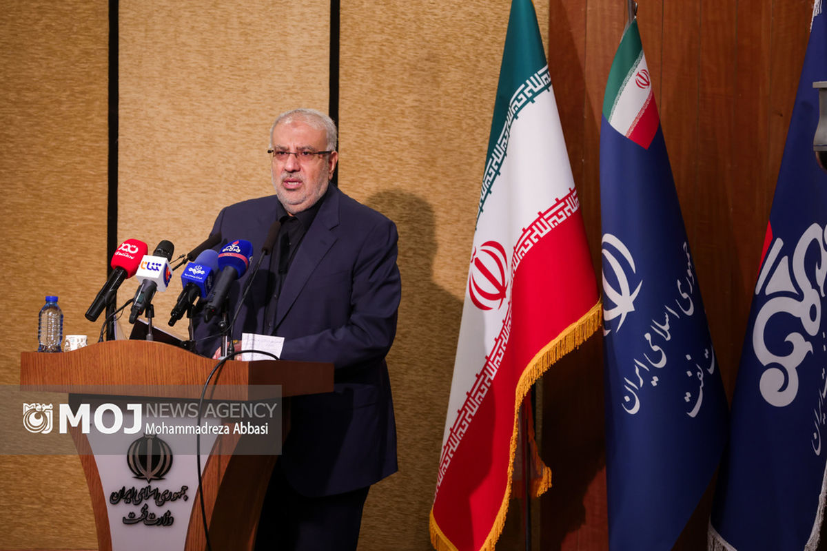 امضای قرارداد های طرح توسعه و بهربرداری میادین چنگوله و بندکرخه