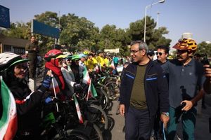 مردم بیشتر از گذشته با هم متحد هستند