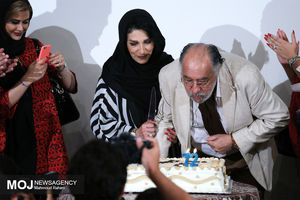 ارجمند: درها را باز کنید تا هنرمند حرف‌اش را بزند / مشکلات با داغ و درفش حل نمی‌شود