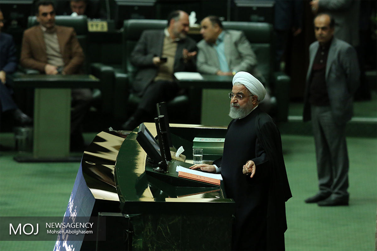 تقدیم لایحه بودجه سال ۹۸ به مجلس توسط رییس جمهوری