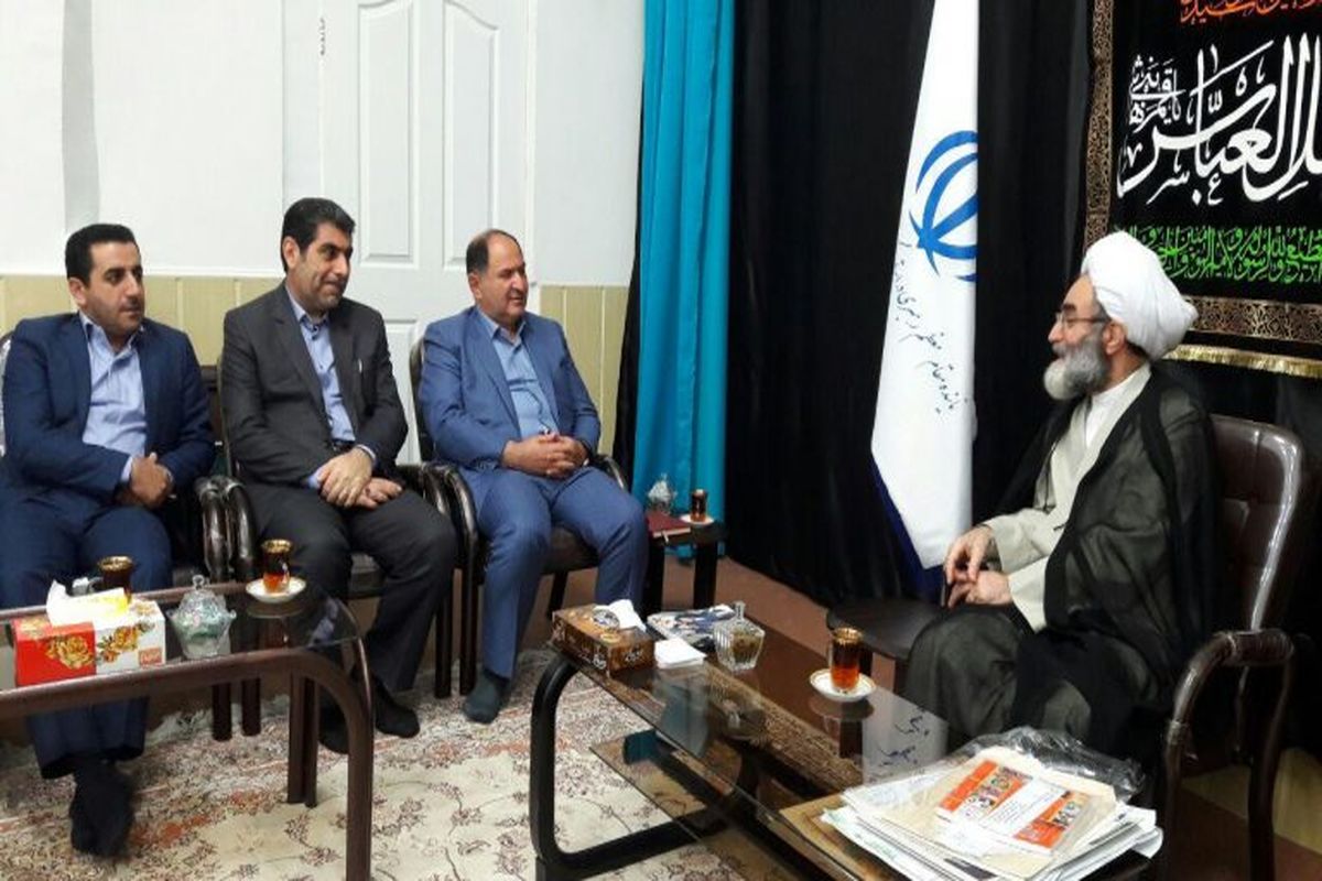 دیدار ایت الله فلاحتی با فرماندار رشت