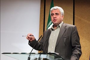 درخواست فرهاد رهبر از رسانه‌های دانشگاه آزاد