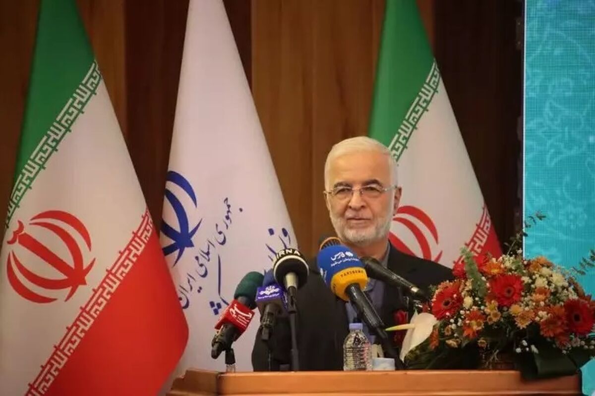 اسکندر مومنی وزیر کشور