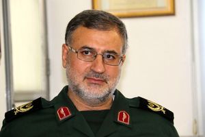 دنیا هنوز هم از پنجره دفاع مقدس به کشور ما نگاه می‌کند