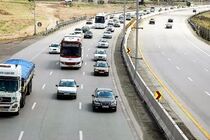 نصب بیش از ۱۶۰۰ عدد انواع تابلوهای ایمنی و علائم هشداردهنده در آزادراه «ساوه - تهران»