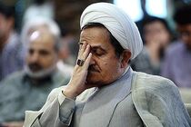 پدر روح الله زم برای فرزندش طلب بخشش کرد