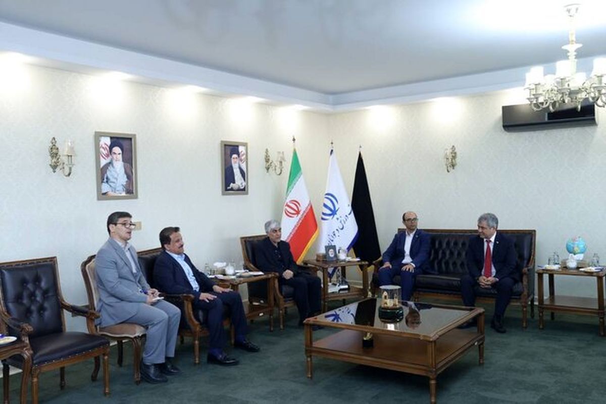 وزیر ورزش و جوانان و رئیس فدراسیون بین‌المللی کوراش