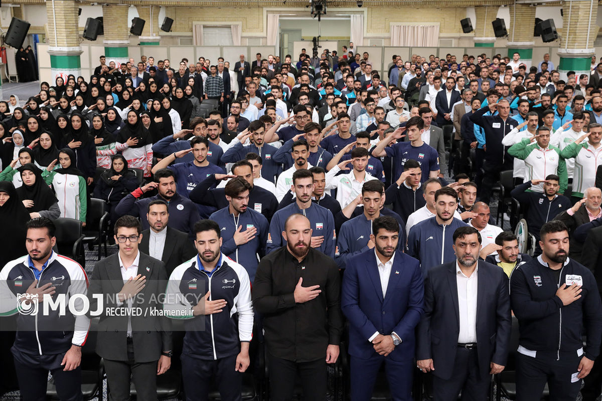 دیدار قهرمانان ورزشی و مدال‌آوران المپیادهای علمی با رهبر انقلاب