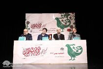 یک میلیارد تومان جایزه برای شاعران و نویسندگان انقلاب / انقلاب یک مفهوم زاینده است