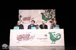 یک میلیارد تومان جایزه برای شاعران و نویسندگان انقلاب / انقلاب یک مفهوم زاینده است