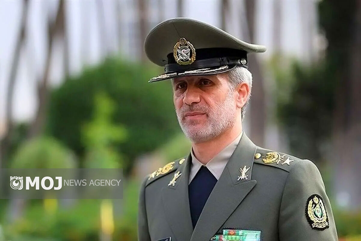 امیر سرلشکر حاتمی فرمانده ارتش جمهوری اسلامی ایران