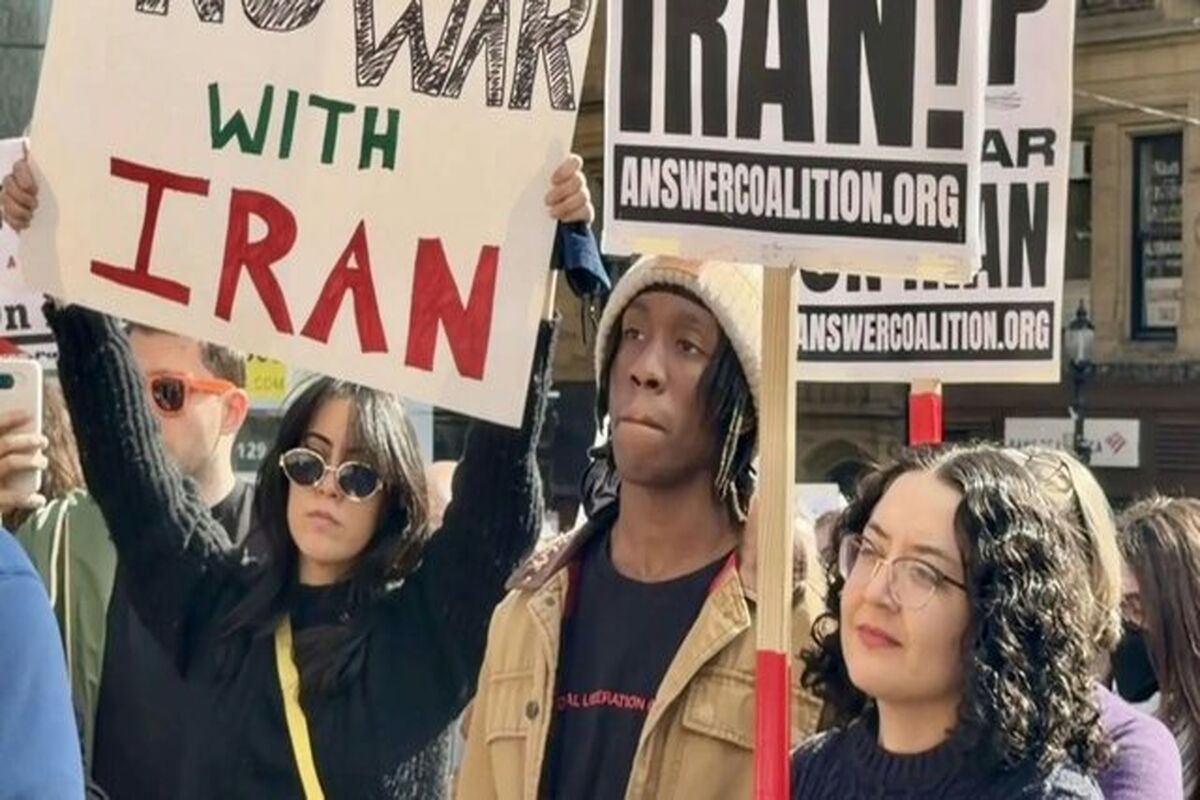 مخالفان جنگ علیه ایران در بوستون آمریکا راهپیمایی کردند