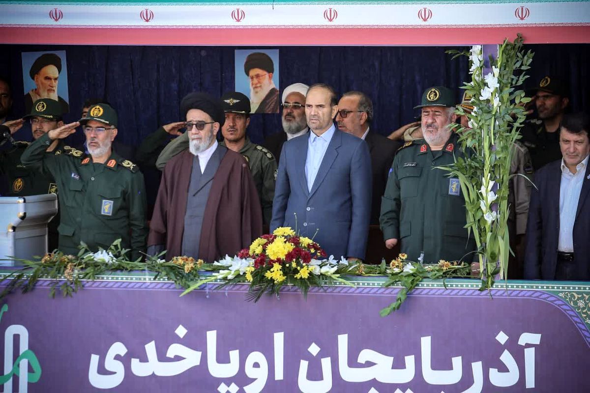 رژه نیروهای مسلح تبریز