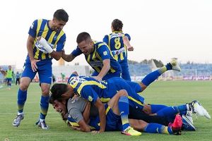 شکست پدیده  در مقابل گسترش فولاد