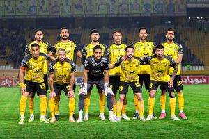 سپاهان اصفهان به رتبه دوم لیگ فوتبال رسید