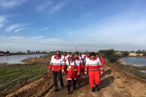 بازدید دبیرکل جمعیت هلال احمر از مناطق سیل زده دشت آزادگان