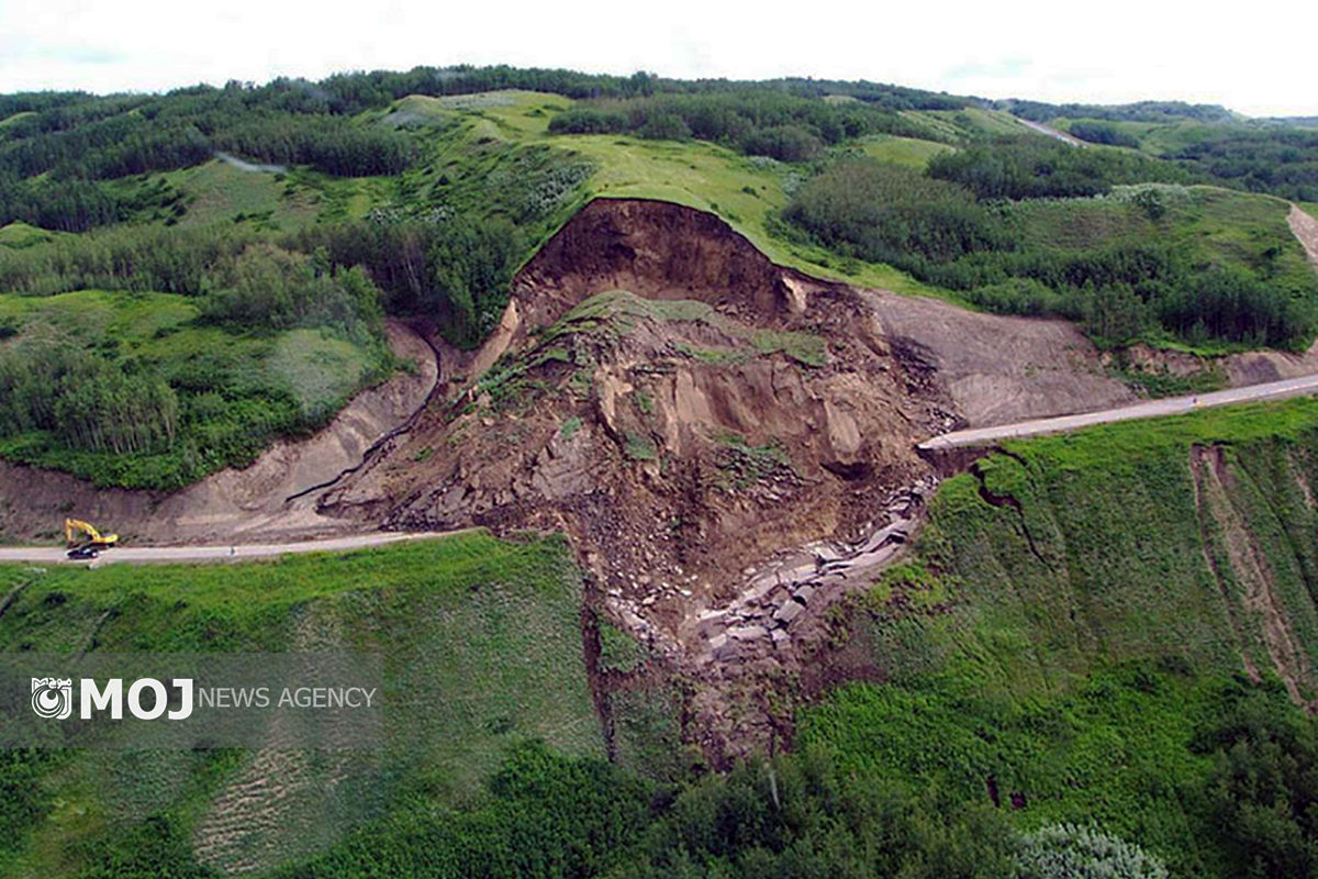 زمین لغزش لرستان