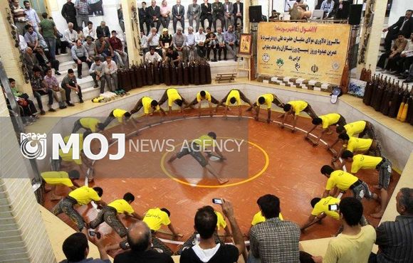 پهلوانان برای هنرمندان جشن میگیرند
