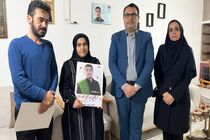 مدیرکل محیط زیست مازندران با خانواده شهید سید علی احمدنژاد دیدار کرد