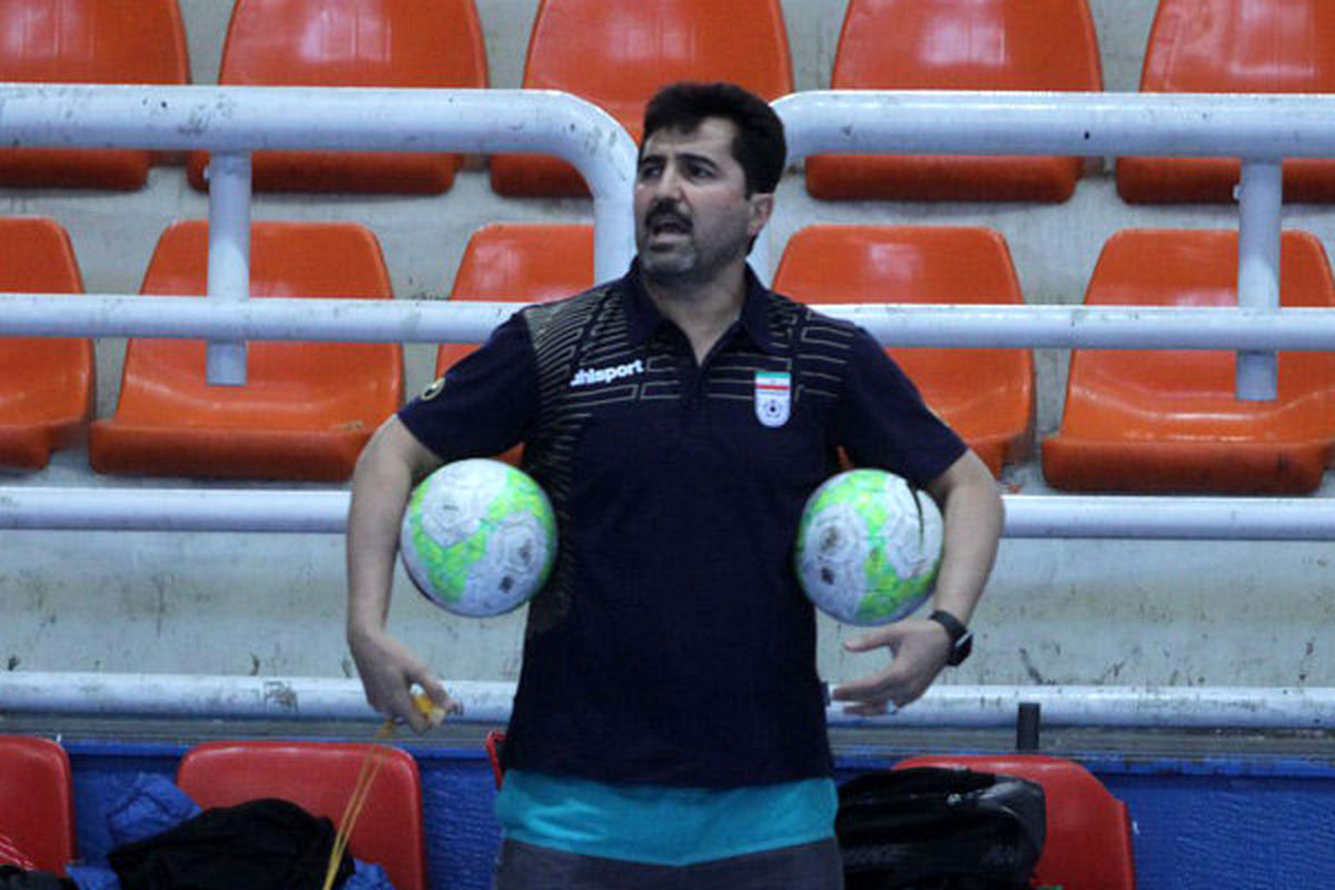 ناظم الشریعه سرمربی تیم ملی فوتسال ایران