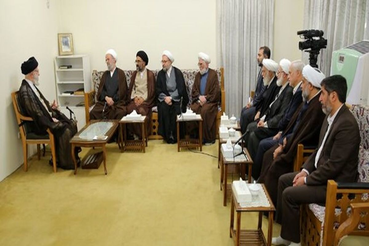 رهبر انقلاب