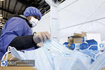 راه اندازی کارگاه تولید ماسک در تالار حافظ تهران توسط برخی هنرمندان