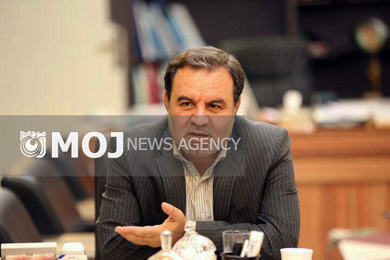 صنعت نفت ایران هدف جنگ اقتصادی دشمنان قرار گرفته است