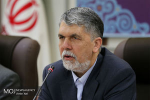 گرفتار مخاطره دانش کاذب فست­ فودی شده­ ایم / بحران کتاب­نخوانی