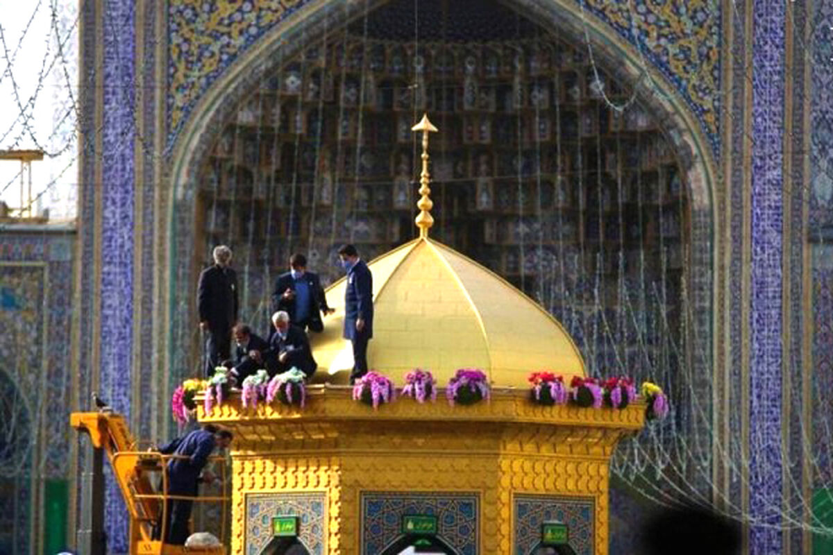 گل آرائی حرم رضوی