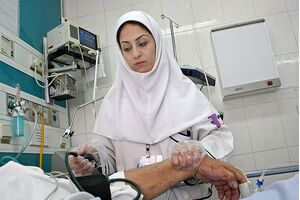 وزیر بهداشت برای پرستاران پدری کند