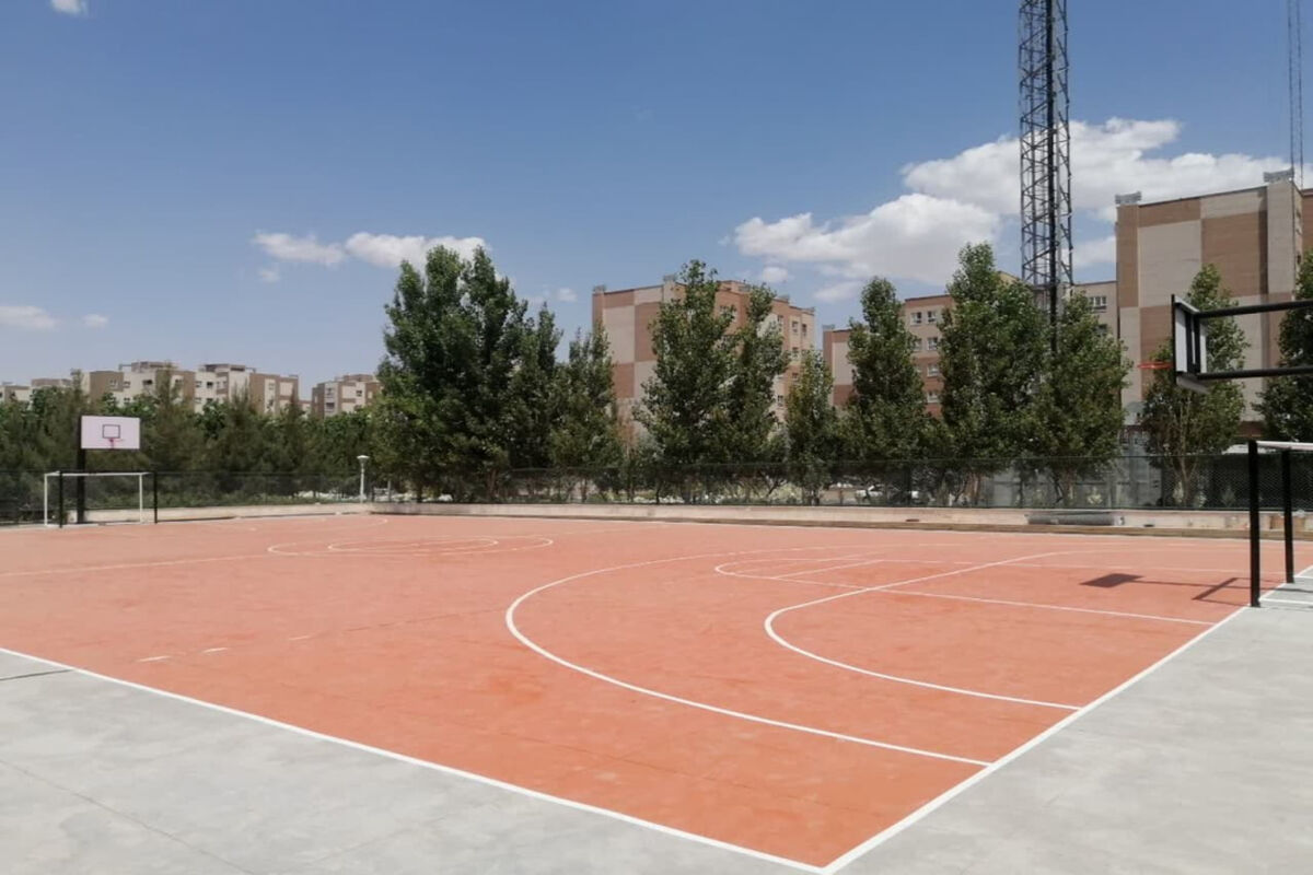 زمین ورزشی