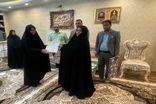 تجلیل دبیر و اعضای حزب نسل نو فارس از خانواده شهید مجید شیروانی