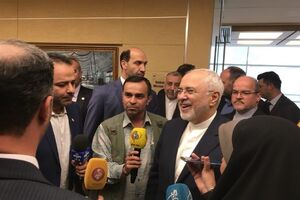 وظیفه دولت های خارجی در سوریه تسریع در رسیدن مردم این کشور به راه حل سیاسی است 
