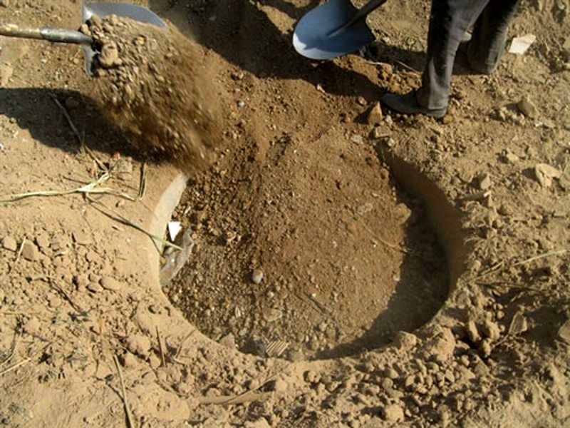 پر و مسدود کردن 580 حلقه چاه غیر مجاز در اصفهان / صرفه جویی بیش از 12 میلیون متر مکعب در مصرف آب