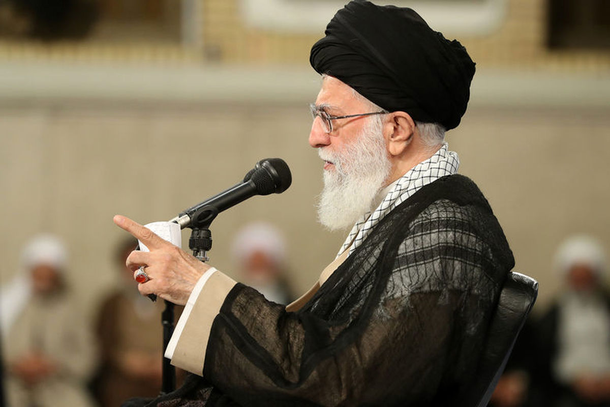 تحلیلی بر کلام نافذ مقام معظم رهبری در جمع اقشار مختلف مردم