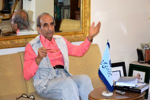 ریگ پاشی برای مقابله با بیابانزایی