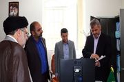 بازدید سرزده رئیس کل دادگستری استان فارس از دادگاه عمومی بخش زرقان