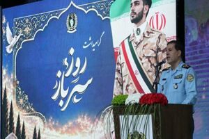 همه عرصه‌ها میدان نبرد است