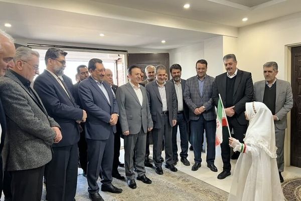 وزیر صنعت، معدن و تجارت وارد قزوین شد