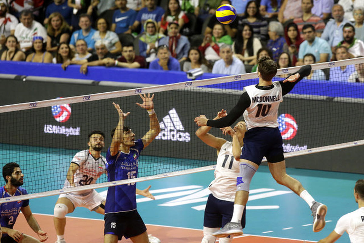 والیبال ایران و آمریکا